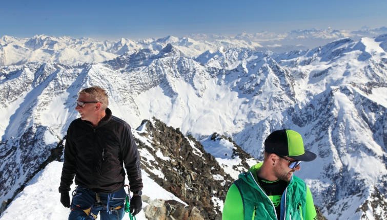 Der Gipfel der Ruderhofspitze bietet einen wahrlich grandiosen Rundblick!