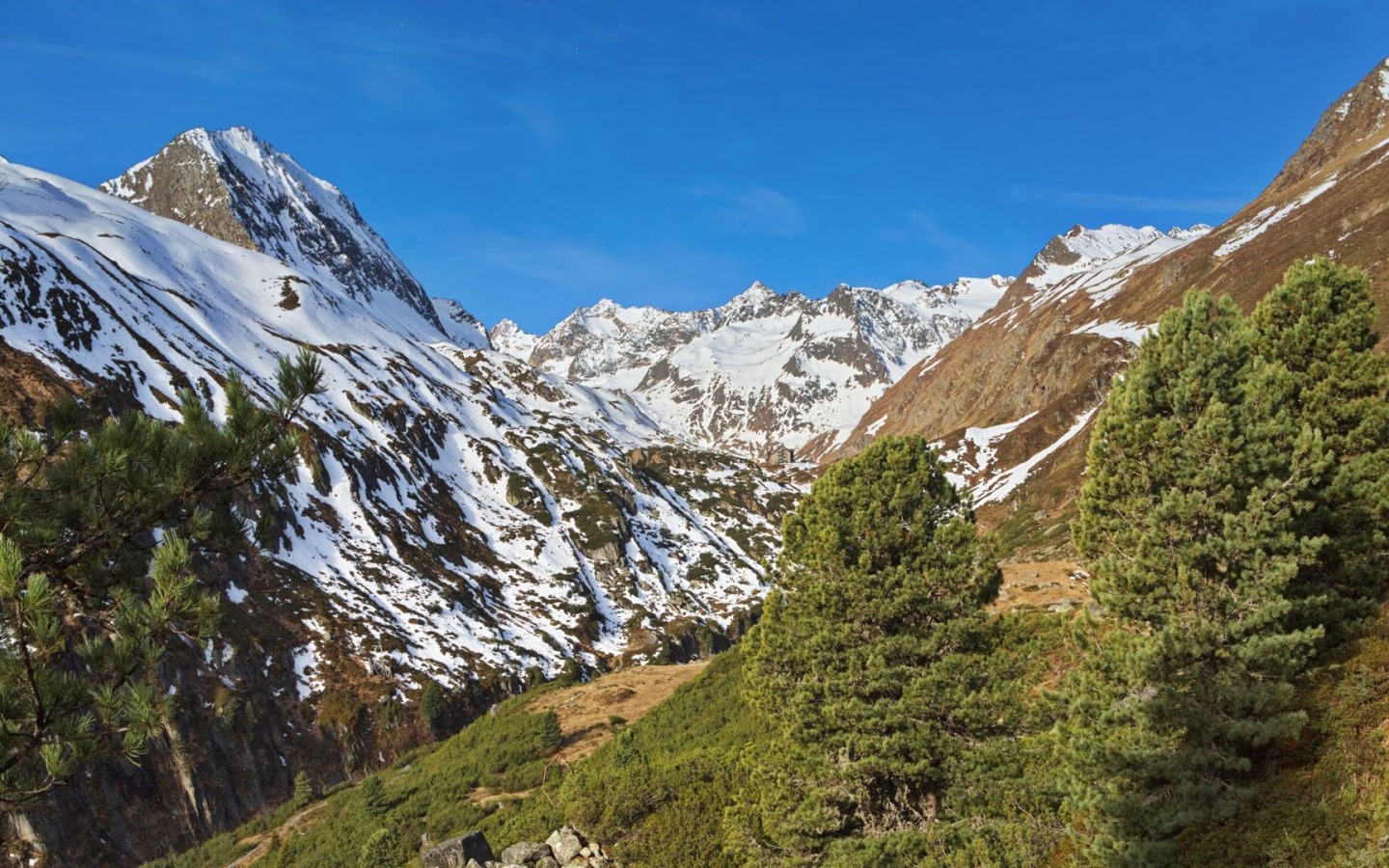 Inizio della stagione alla Franz-Senn-Hütte