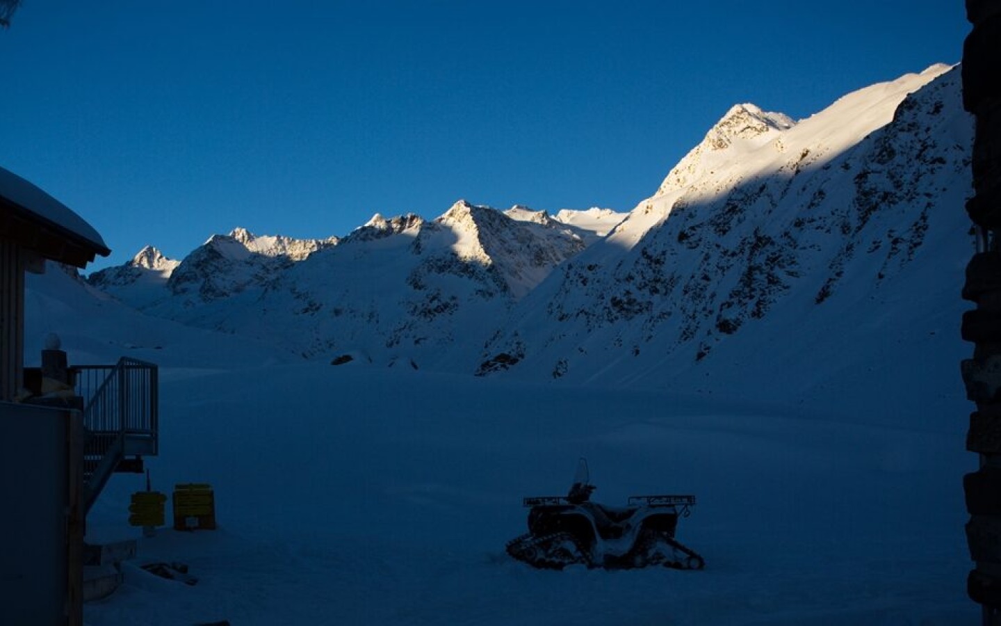 Après la neige fraîche d'hier, la montagne se montre aujourd'hui sous son meilleur jour.