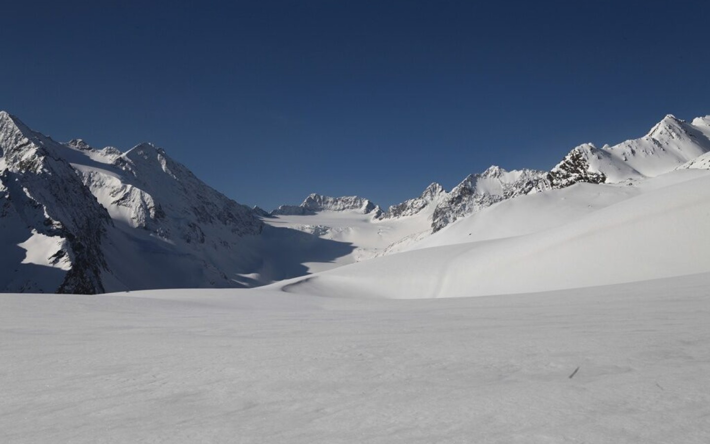 Very changeable snow conditions on all ski tours!