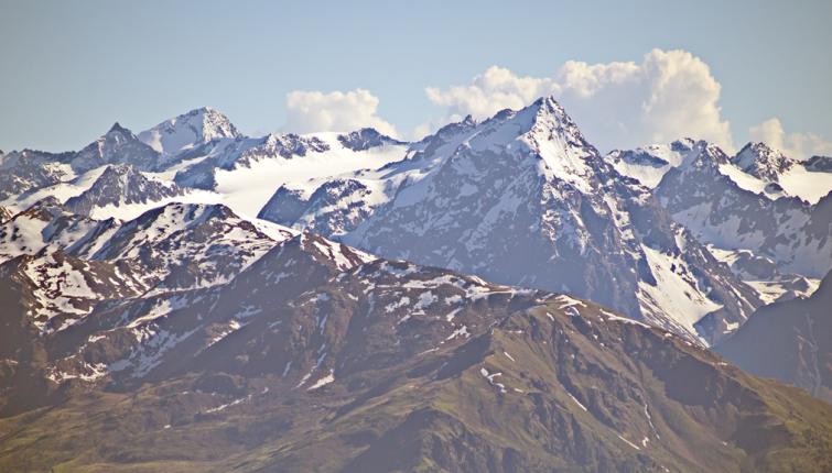 Blick auf die Gipfel im Bereich der Franz Senn Hütte im Stubaital. Lüsenser Fernerkogel, Wildes Hinterbergl, Schrandele und Schrankogel.